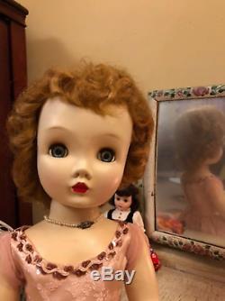 Vintage 25 Binnie Madame Alexander Cissy faced walker doll in original outfit