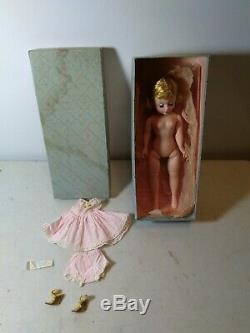 Vintage 8 inch Cissette Doll Madame Alexander orig. Box