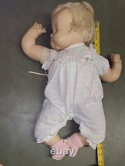 Vintage 80s Large Madame Alexander Doll 22