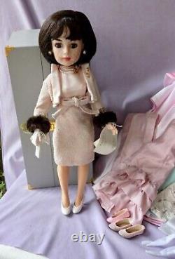 Vintage Jackie Kennedy Doll Trunk Trousseau Madame Alexander