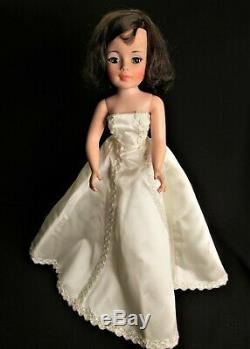 Vintage Jacqueline Kennedy 21 Doll by Madam Alexander -1961 4 Outfits