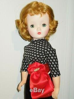 Vintage Madame Alexander 20 Cissy doll in new ensemble