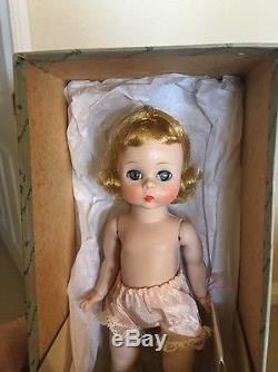 Vintage Madame Alexander 7 1/2 Wendy Doll All Original In Box And Hang Tag