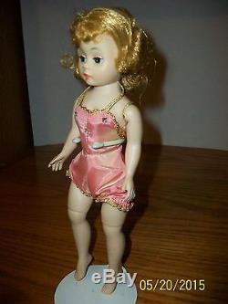 Vintage Madame Alexander 9.5 inch Cissette in tagged Outfit