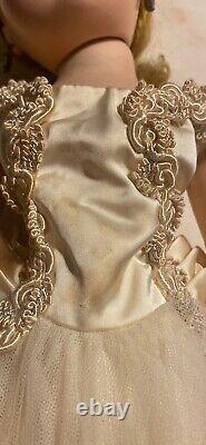 Vintage Madame Alexander Cissy Bride Wedding Doll