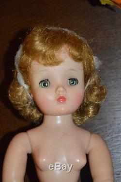 Vintage Madame Alexander Cissy Doll To Dress Gorgeous Blonde 20 Inch Excellent
