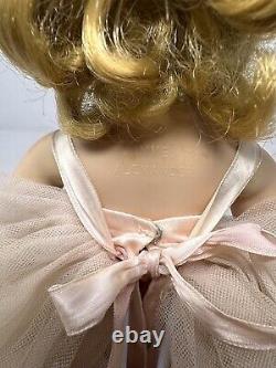 Vintage Madame Alexander Elise Ballerina 16 original outfit with stand beautiful