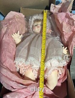 Vintage Madame Alexander Mary Mine #6450 Baby Doll Working Cry Box blonde