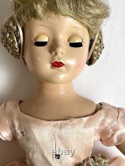 Vintage Madame Alexander Roller Skating Doll In Very Good Condition Aged Dress