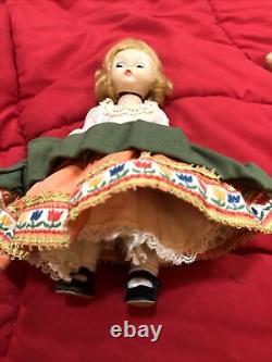 Vintage Madame alexander 8'' doll bent knee Walker Ecuador