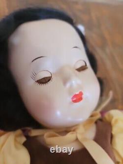 WOW! 1938 Madame Alexander Composition 16 Snow White Doll with Tagged Outfit